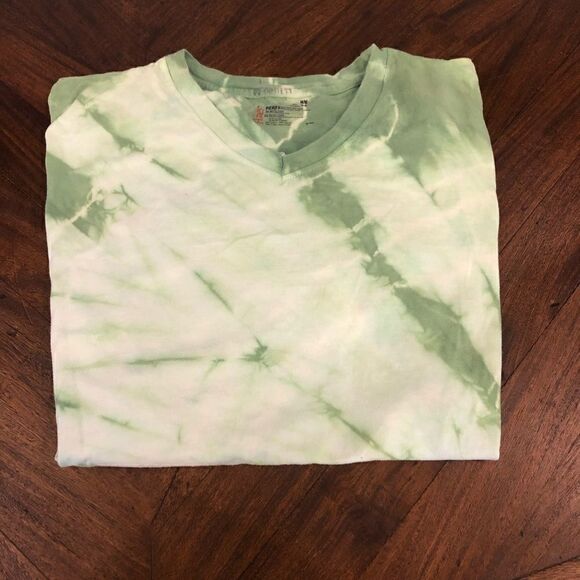 Green tie dye v-neck tee - Picture 1 of 2